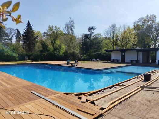 Appartement à louer 830 € 2 pièces 1 chambre 46,5 m² Étage 1/3 Poste Mairie Talence 33400