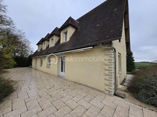 Demeure à vendre 400 000 € 6 pièces 5 chambres 216 m² Venizy 89210