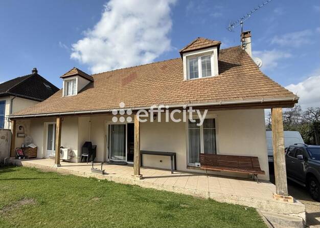 Maison à vendre 334 000 € 6 pièces 4 chambres 120 m² 515 m² de terrain Route de Verneuil Les Mureaux 78130