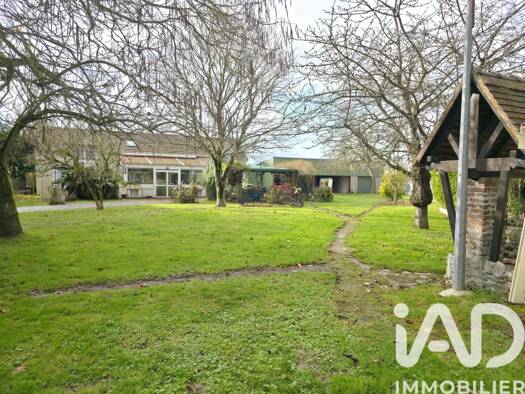 Maison à vendre 200 000 € 4 pièces 3 chambres 137,7 m² 1 717 m² de terrain Rampillon 77370