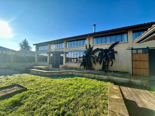 Maison à vendre 200 000 € 6 pièces 5 chambres 186 m² 444 m² de terrain Geaune 40320