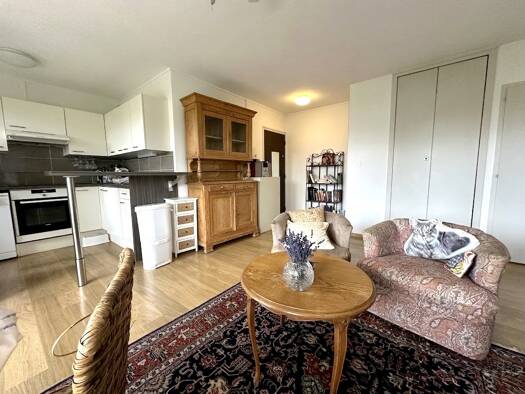 Appartement à louer 1 550 € 2 pièces 1 chambre 42,7 m² RDC Divonne-les-Bains 01220