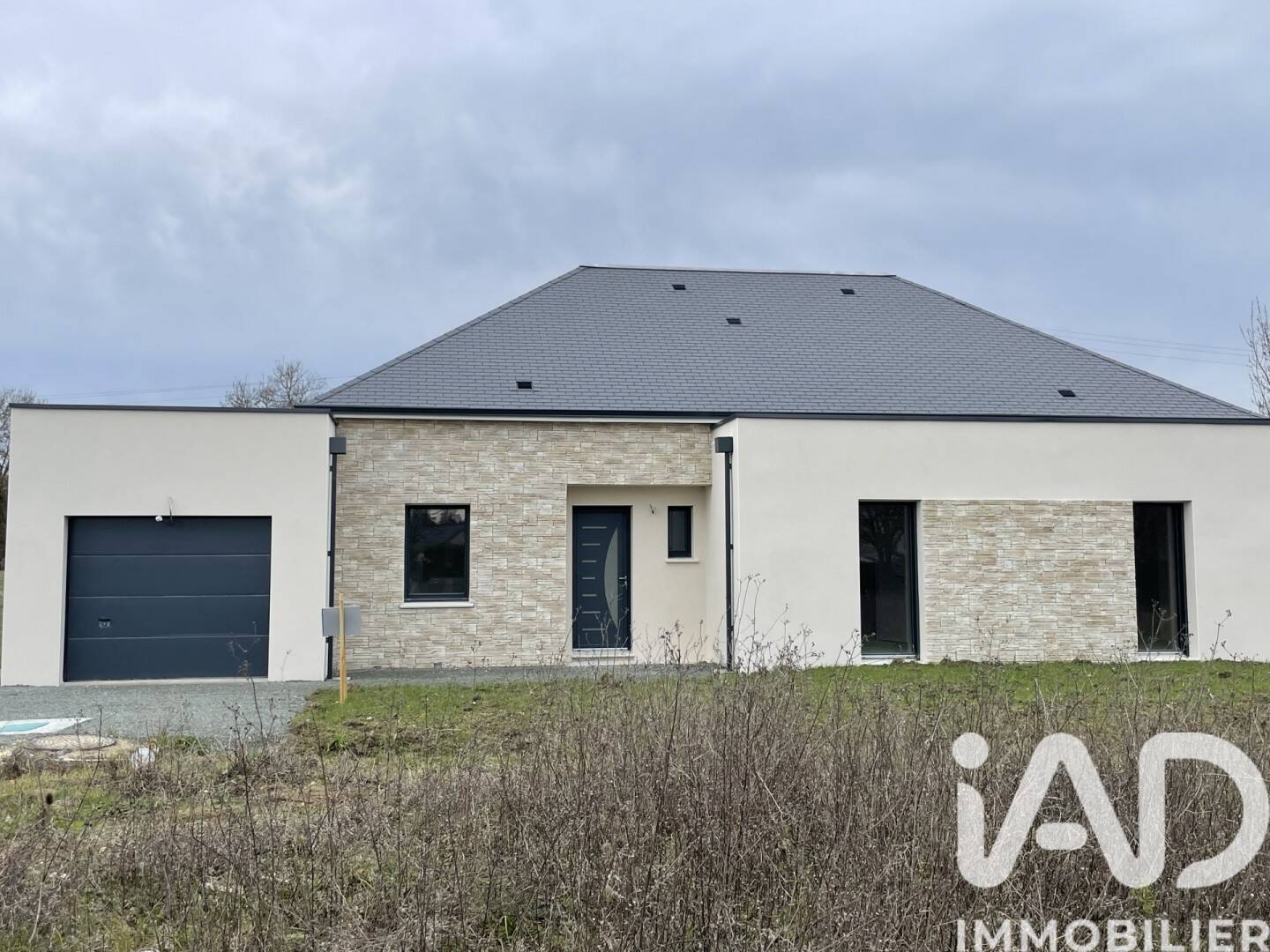 Maison à vendre, 136m², NEUILLE PONT PIERRE