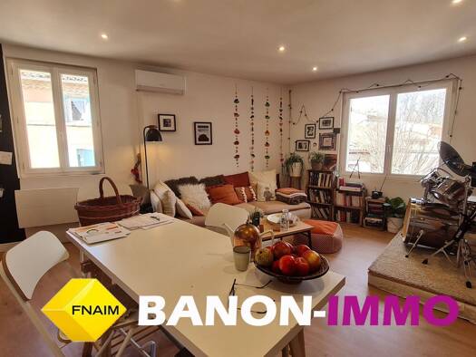 Appartement à louer 550 € 2 pièces 1 chambre 43 m² 1er étage Reillanne 04110