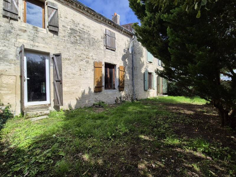 Maison à vendre, 240m², SURGERES