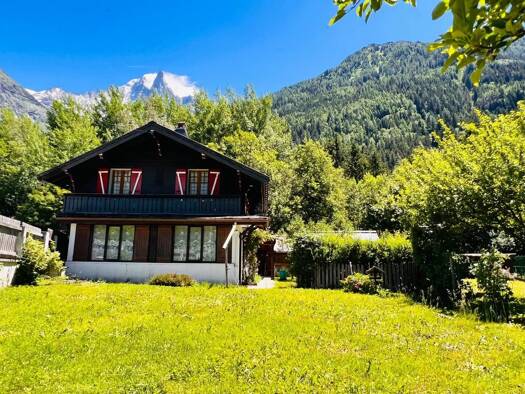 Chalet à vendre 1 375 000 € 5 pièces 3 chambres 167 m² 754 m² de terrain La Tour-Argentière-Les Praz Chamonix-Mont-Blanc 74400
