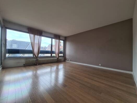 Appartement à louer 524 € 2 pièces 1 chambre 46,7 m² Étage 2/3 Épinal 88000