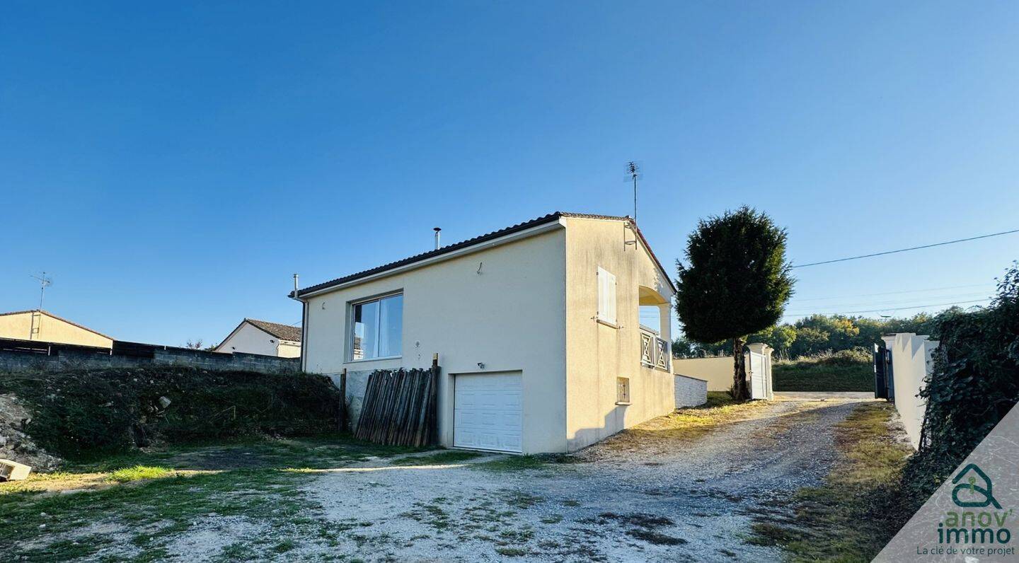 Maison à vendre, 122m², ROULLET SAINT ESTEPHE