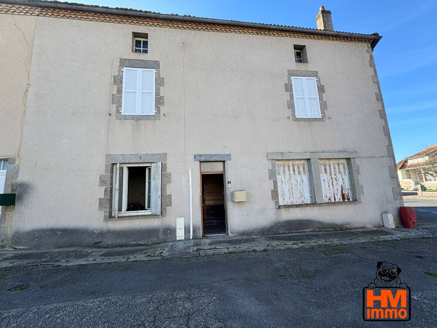 Maison à vendre, 198m², BUSSIERE POITEVINE