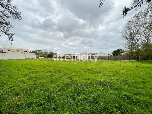 Terrain à vendre 189 000 € 1 973 m² de terrain Peripherie Saint-Jean-de-Monts 85160