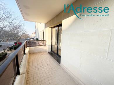Appartement à vendre 259 500 € 2 pièces 1 chambre 54 m² Étage 1/3 Noisy le Grand 93160