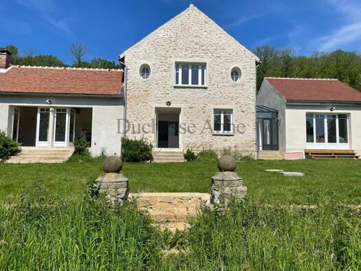 Villa à louer 3 000 € 7 pièces 5 chambres 206,4 m² 4 000 m² de terrain Les Mesnuls 78490