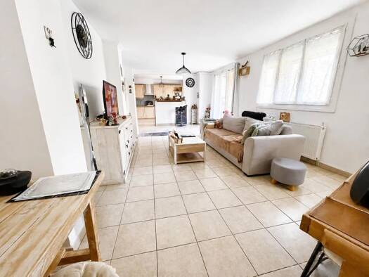 Appartement à vendre 250 000 € 3 pièces 90 m² Étage 4/10 Bras d'Or Aubagne 13400