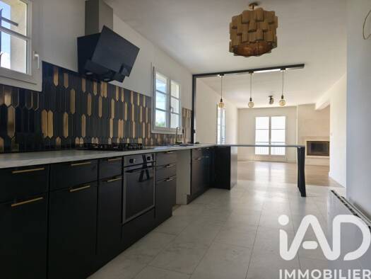 Maison à vendre 368 000 € 6 pièces 5 chambres 170 m² 1 096 m² de terrain Vernou-sur-Brenne 37210