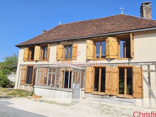 Maison à vendre 255 000 € 9 pièces 7 chambres 224 m² 1 624 m² de terrain Villy-le-Maréchal 10800