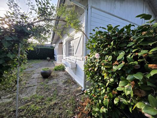 Maison de plain-pied à vendre 208 000 € 4 pièces 3 chambres 70 m² 1 270 m² de terrain Bourg Mimizan 40200