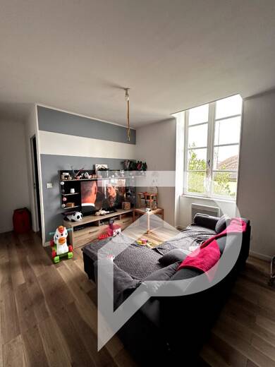 Appartement à louer 470 € 3 pièces 2 chambres 55 m² 1er étage Cazaubon 32150