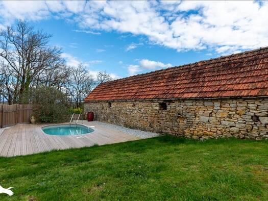 Maison à vendre 161 250 € 5 pièces 3 chambres 97 m² 2 450 m² de terrain Gindou 46250