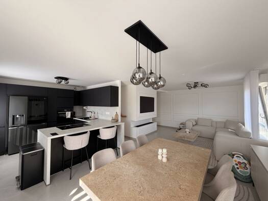 Appartement à vendre 345 000 € 4 pièces 3 chambres 90 m² RDC Frasne 25560
