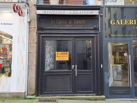 Local commercial à louer 1 325 € 18 m² de surface de vente Graslin-Commerce Nantes 44000