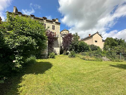 Maison à vendre 210 000 € 6 pièces 2 chambres 145 m² 490 m² de terrain Laissac-Sévérac l'Église 12310