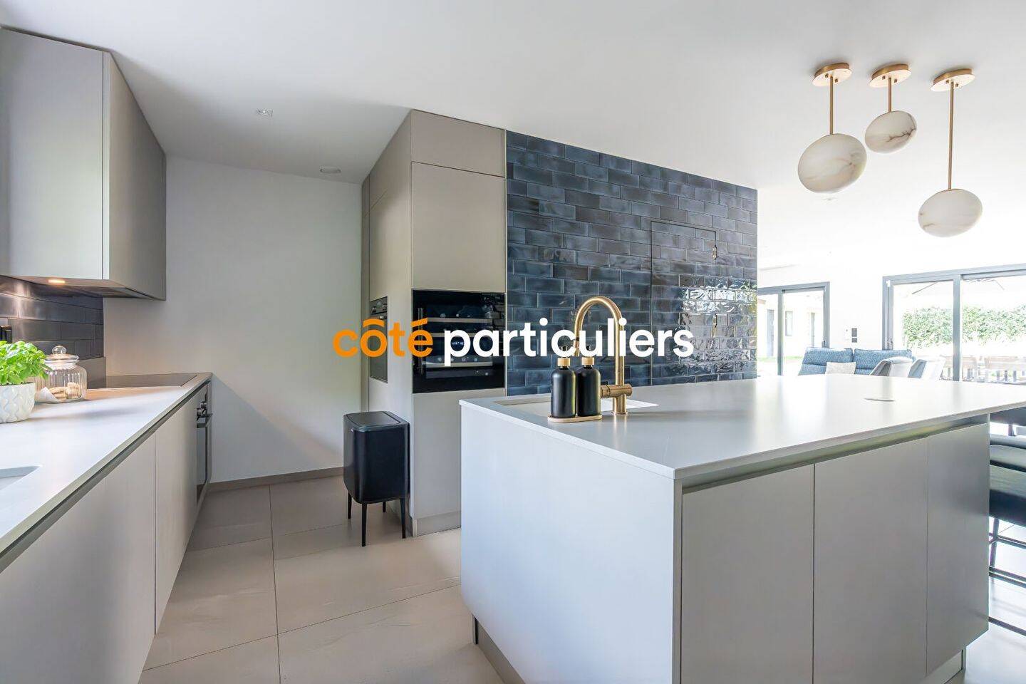 Maison à vendre, 235m², LA VARENNE SAINT HILAIRE