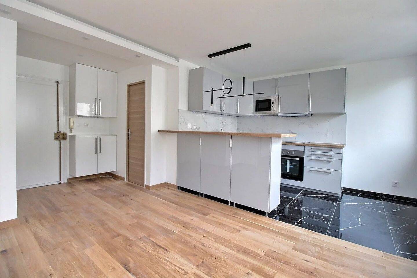 Maison à louer, 37m², COURBEVOIE