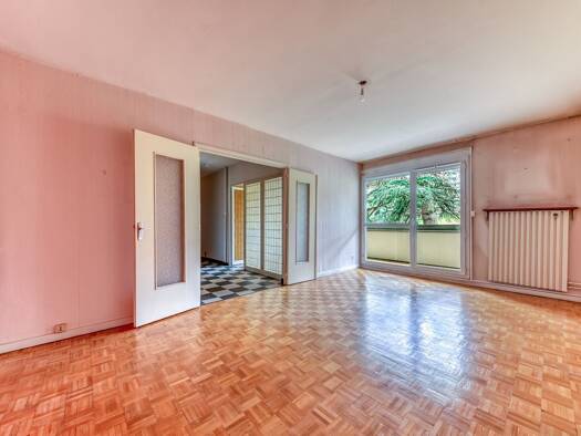 Appartement à vendre 146 000 € 3 pièces 2 chambres 70 m² Étage 1/13 Le-Perollier Écully 69130