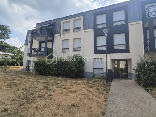 Appartement à vendre 240 000 € 4 pièces 3 chambres 92 m² RDC/2 Nord Est Cesson 77240