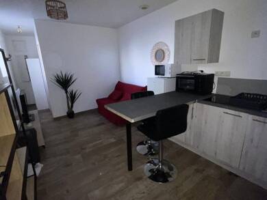 Appartement à louer 380 € 1 pièce 20 m² RDC dès le 26/07/2025 Ville-Basse Montélimar 26200