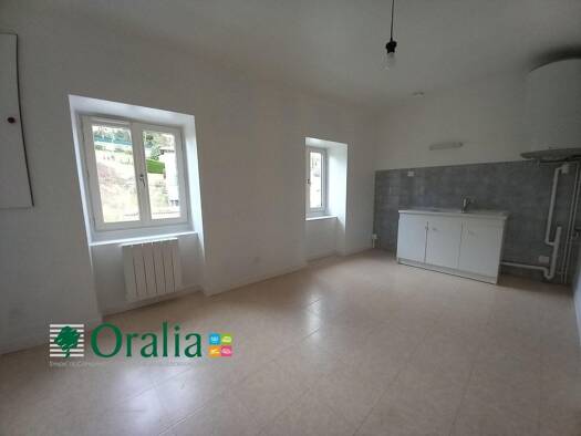 Appartement à louer 405 € 1 pièce 29,7 m² Étage 3/3 dès le 07/06/2026 Nord L'Arbresle 69210