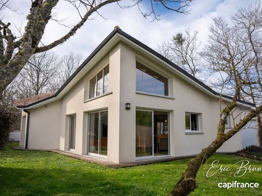 Maison à vendre 585 000 € 6 pièces 3 chambres 142 m² 2 181 m² de terrain Mios 33380