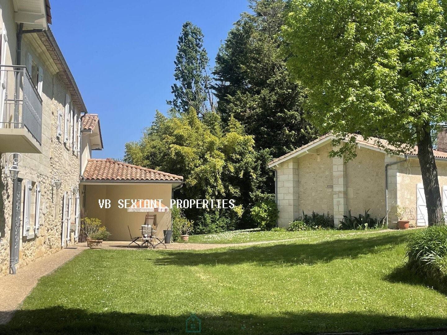 Maison à vendre, 420m², LATRESNE