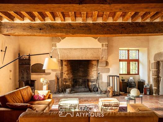 Maison à vendre 980 000 € 12 pièces 7 chambres 460 m² 124 900 m² de terrain Saint-Germain-de-Coulamer 53700