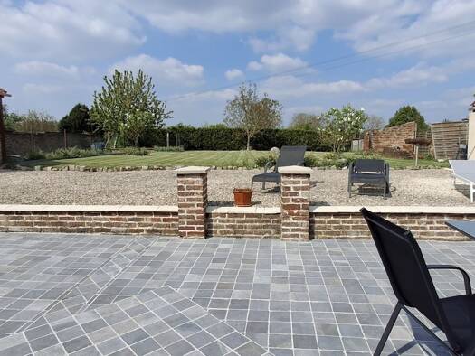 Maison à vendre 369 000 € 7 pièces 3 chambres 183 m² 1 344 m² de terrain Hinges 62232