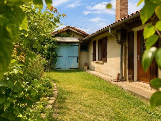 Ferme à vendre 198 000 € 3 pièces 2 chambres 97 m² 1 100 m² de terrain Bresse Vallons 01340