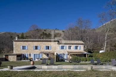 Ferme à vendre 1 950 000 € 6 pièces 5 chambres 220 m² 9 591 m² de terrain Tourrettes-sur-Loup 06140