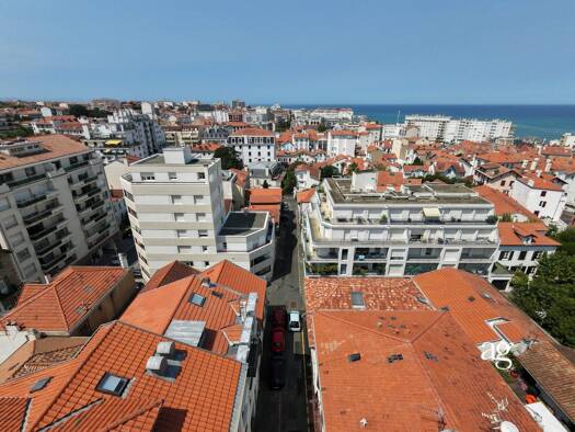 Appartement à vendre 289 000 € 2 pièces 1 chambre 44 m² Étage 2/2 Biarritz 64200