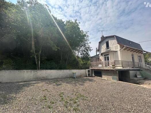 Maison à vendre 155 000 € 5 pièces 2 chambres 1 010 m² de terrain Villeneuve-sur-Yonne 89500