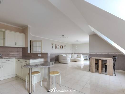 Appartement à vendre 265 000 € 3 pièces 2 chambres 86 m² Étage 2/2 Dijon 21000