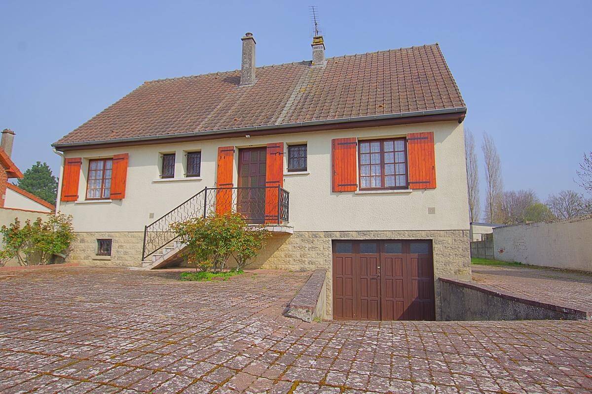 Maison à vendre, 127m², ROSIERES EN SANTERRE