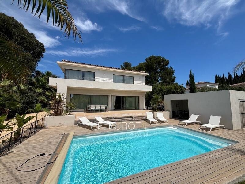 Maison à louer, 193m², SAINT CYR SUR MER