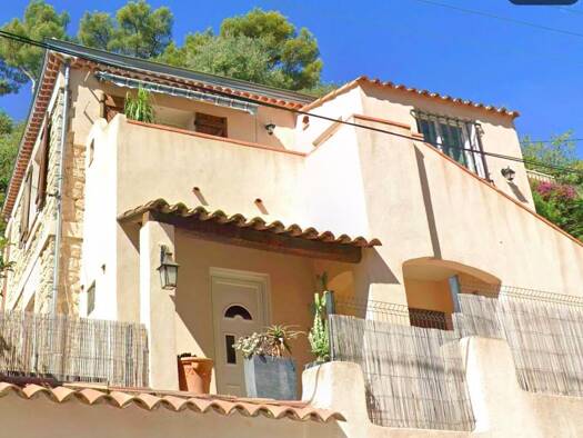 Maison à vendre 435 000 € 4 pièces 3 chambres 83 m² 335 m² de terrain Toulon 83100