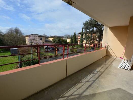 Appartement à louer 1 200 € 4 pièces 3 chambres 86 m² 1er étage Montjoie Tournefeuille 31170