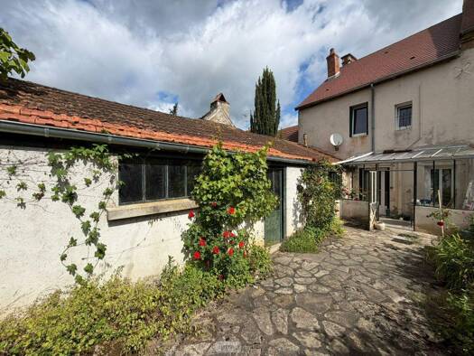 Maison à vendre 152 975 € 4 pièces 3 chambres 92 m² 686 m² de terrain Saint-Menoux 03210