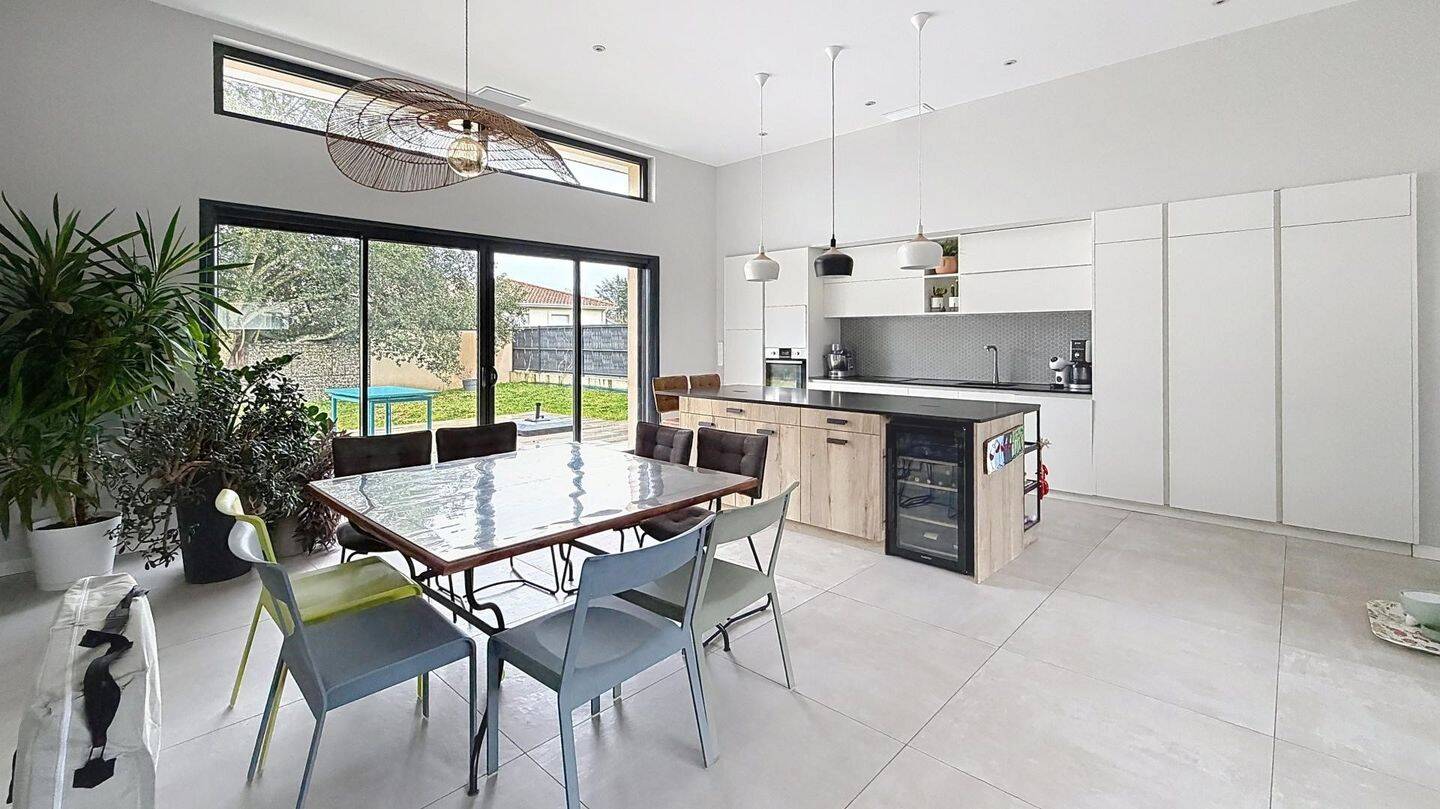 Maison à vendre, 144m², CAMBLANES ET MEYNAC