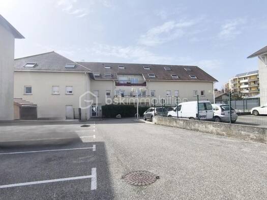 Appartement à vendre 90 000 € 1 pièce 30 m² RDC/5 Gare et Plateaux Rives 38140
