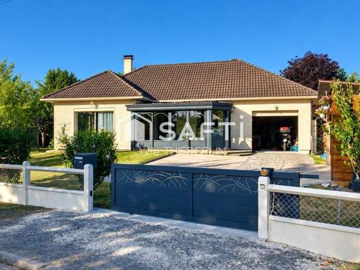 Maison de plain-pied à vendre 210 000 € 4 pièces 2 chambres 91 m² 1 167 m² de terrain Nibelle 45340