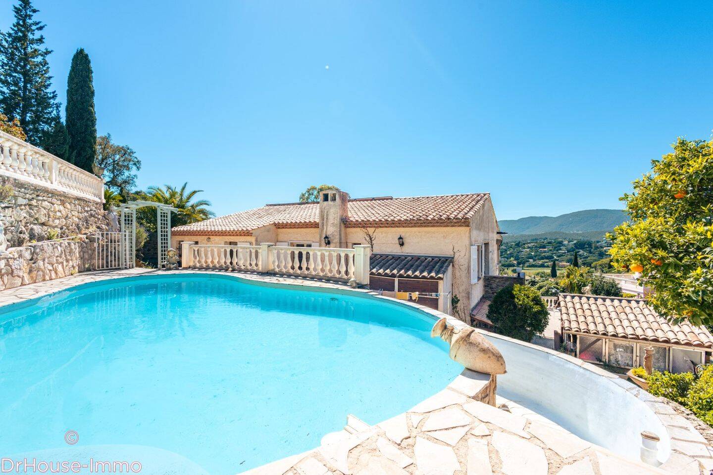 Maison à vendre, 301m², LA CROIX VALMER