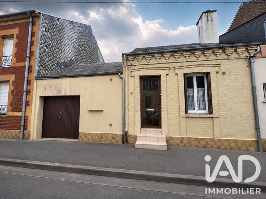 Maison de ville à vendre 79 700 € 4 pièces 2 chambres 80,7 m² 369 m² de terrain Victor Hugo Nord Charleville-Mézières 08000